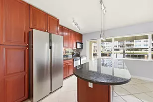 2881 NE 32nd St, Fort Lauderdale, FL 33306 - Photo 2