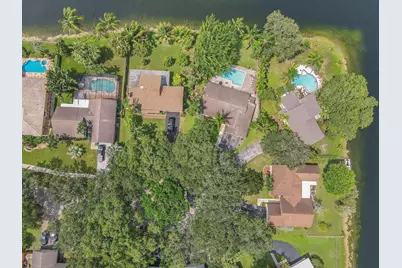 12003 Flicker Way, Hollywood, FL 33026 - Photo 2
