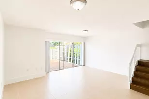 887 Crystal Lake Dr, Pompano Beach, FL 33064 - Photo 6