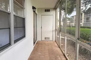 52 Dorset Dr, Boca Raton, FL 33434 - Photo 8