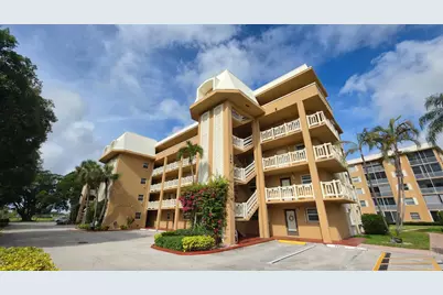 304 Golfview Road #304, North Palm Beach, FL 33408 - Photo 2