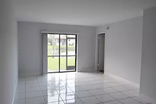 21895 Lake Forest Cir, Boca Raton, FL 33433 - Photo 6