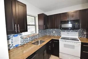 21895 Lake Forest Cir, Boca Raton, FL 33433 - Photo 2