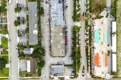 810 Park Avenue, Lake Park, FL 33403 - Photo 10