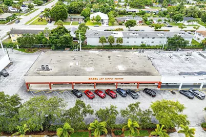 810 Park Avenue, Lake Park, FL 33403 - Photo 4