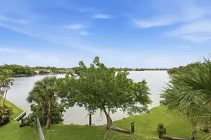 661 NE 195th St, Miami, FL 33179 - Photo 6