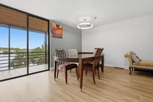 661 NE 195th St, Miami, FL 33179 - Photo 4