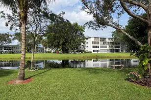 229 E Durham E, Deerfield Beach, FL 33442 - Photo 10