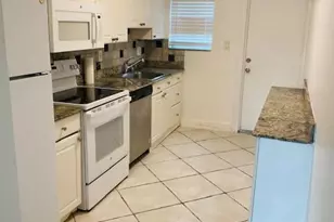 2837 NE 30th St, Fort Lauderdale, FL 33306 - Photo 12