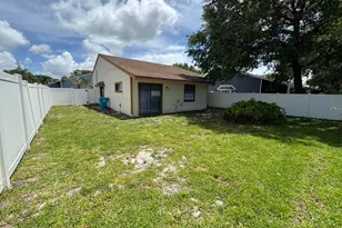 23 Buxton Ln, Boynton Beach, FL 33426 - Photo 2