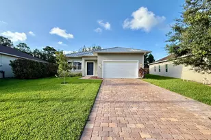 675 NE Moss Rose Pl, Port Saint Lucie, FL 34983 - Photo 1