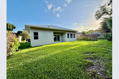 675 NE Moss Rose Place, Port Saint Lucie, FL 34983 - Photo 26