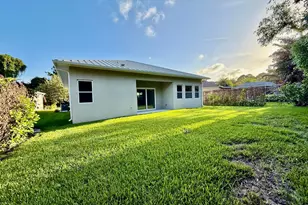 675 NE Moss Rose Pl, Port Saint Lucie, FL 34983 - Photo 26