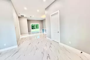 675 NE Moss Rose Pl, Port Saint Lucie, FL 34983 - Photo 6