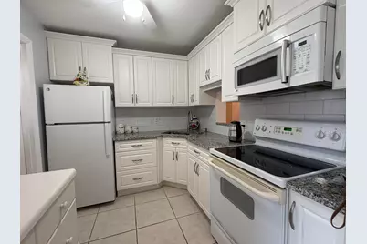 108 NE 20th Avenue NE #206, Boynton Beach, FL 33435 - Photo 2