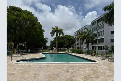 219 NE 14th Avenue #107, Hallandale Beach, FL 33009 - Photo 14