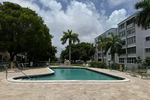 219 NE 14th Ave, Hallandale Beach, FL 33009 - Photo 14