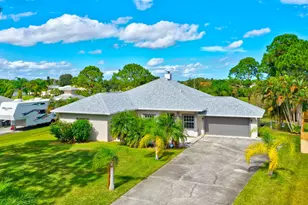 256 SW Ridgecrest Dr, Port Saint Lucie, FL 34953 - Photo 2