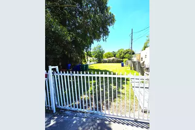1252 NW 35th Street, Miami, FL 33142 - Photo 2