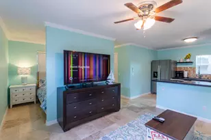 1724 37th St, West Palm Beach, FL 33407 - Photo 2