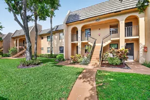 145 Lake Nancy Ln, West Palm Beach, FL 33411 - Photo 2