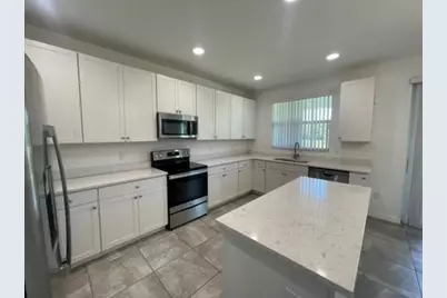 12885 Trevi Isle, Palm Beach Gardens, FL 33418 - Photo 8
