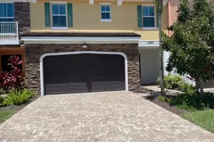 12885 Trevi Isle, Palm Beach Gardens, FL 33418 - Photo 2