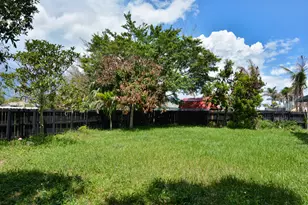 2117 SE East Dunbrooke Cir, Port Saint Lucie, FL 34952 - Photo 6