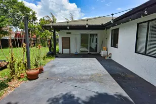 2117 SE East Dunbrooke Cir, Port Saint Lucie, FL 34952 - Photo 2