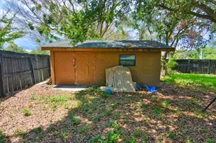 2117 SE East Dunbrooke Cir, Port Saint Lucie, FL 34952 - Photo 8