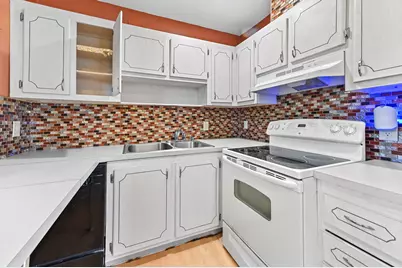 49 Seville C, Delray Beach, FL 33446 - Photo 8