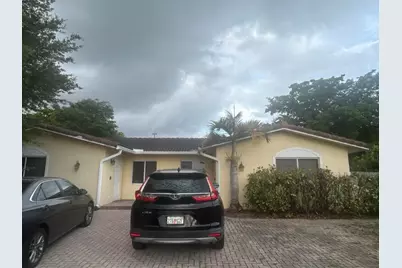 8362 NW 23rd Manor, Coral Springs, FL 33065 - Photo 2