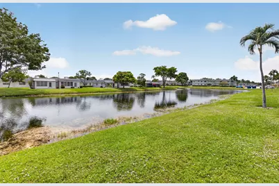 11 Brittany A, Delray Beach, FL 33446 - Photo 32