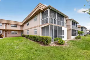 11 Brittany A, Delray Beach, FL 33446 - Photo 4