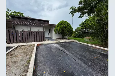 3831 SW 69th Avenue, Miramar, FL 33023 - Photo 2