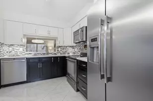 7280 Amberly Ln, Delray Beach, FL 33446 - Photo 4
