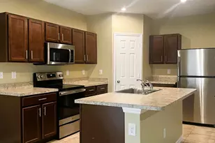 5234 Oakland Lake Cir, Fort Pierce, FL 34951 - Photo 2
