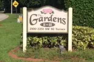2240 SW 92nd Ter, Davie, FL 33324 - Photo 10