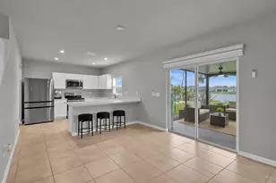 102 Pummelo Pl, Fort Pierce, FL 34981 - Photo 2