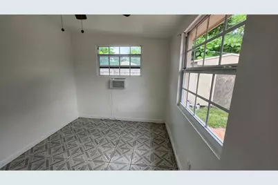43 SW 11th Street #Unit E, Dania Beach, FL 33004 - Photo 2