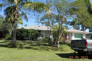 941 SE Atlantus Ave, Port Saint Lucie, FL 34983 - Photo 1