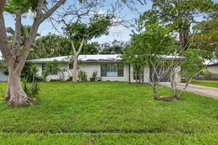 941 SE Atlantus Ave, Port Saint Lucie, FL 34983 - Photo 1