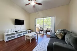 731 Cypress Ln, Deerfield Beach, FL 33064 - Photo 4