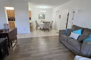 3402 Gardens E Dr, Palm Beach Gardens, FL 33410 - Photo 2