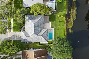 18169 Lake Bend Dr, Jupiter, FL 33458 - Photo 2