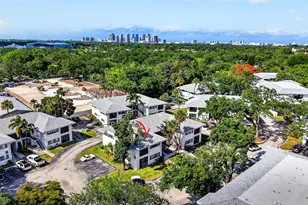 2445 SW 18th Terrace, Fort Lauderdale, FL 33315 - Photo 10
