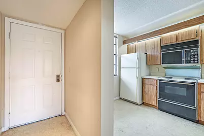 3526 Whitehall Drive #302, West Palm Beach, FL 33401 - Photo 2
