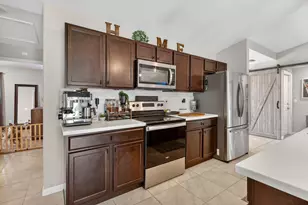 473 SE Streamlet Ave, Port Saint Lucie, FL 34983 - Photo 10