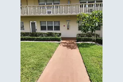 219 Coventry #J, West Palm Beach, FL 33417 - Photo 2