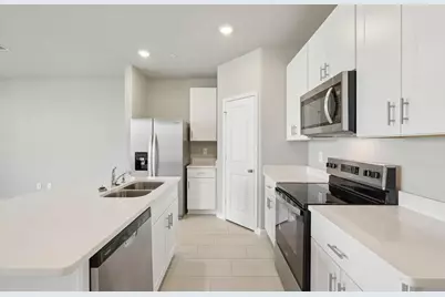526 Salisbury Circle, Fort Pierce, FL 34982 - Photo 6